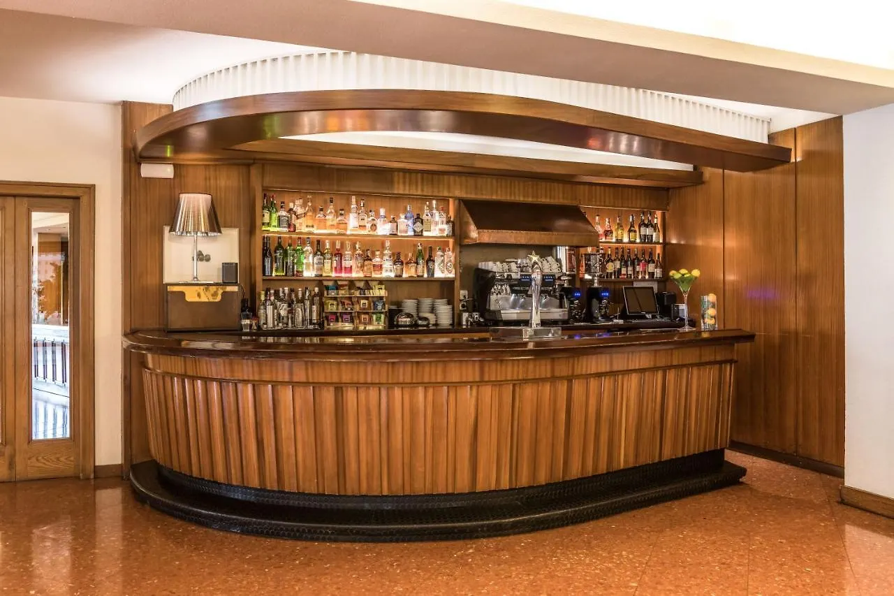 Hotel Emporda Figueras