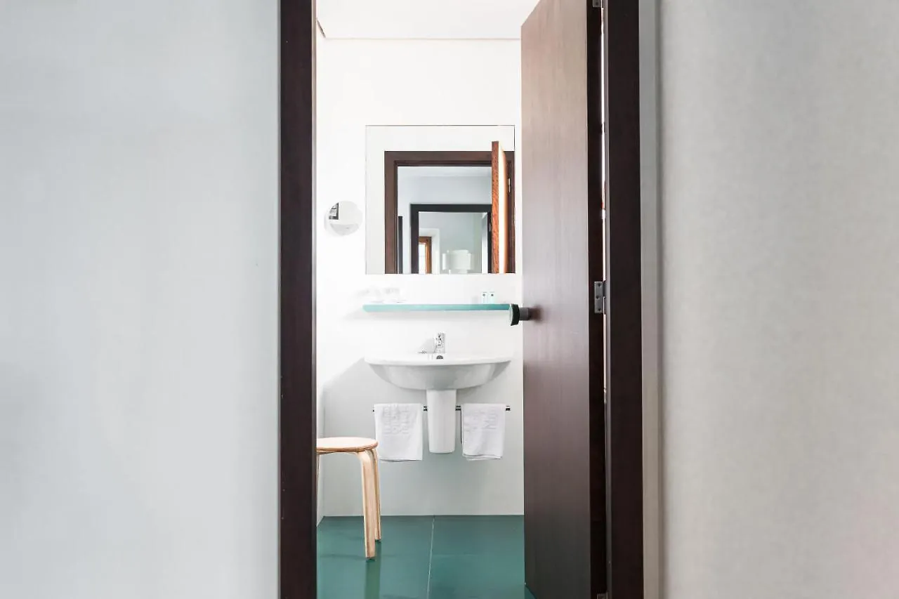 Hotel Emporda Figueras 4*,